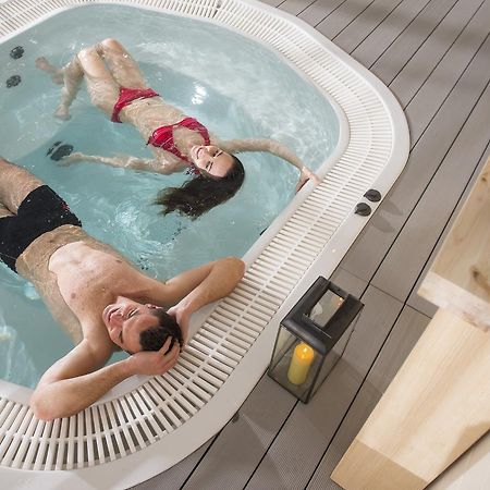 Neptuno Resort & Spa ジビジノ エクステリア 写真